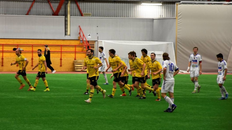 Arrangörsklubben Notvikens IK har fått nej från samtliga länets division 2-lag på herrsidan till årets cup.