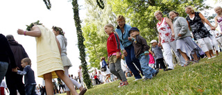 Vadstenaborna dansade i hamnparken