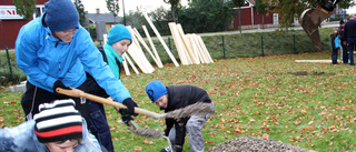 Tjällmo fixar sin egen skolgård