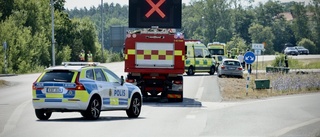 En till sjukhus efter olycka mellan två personbilar