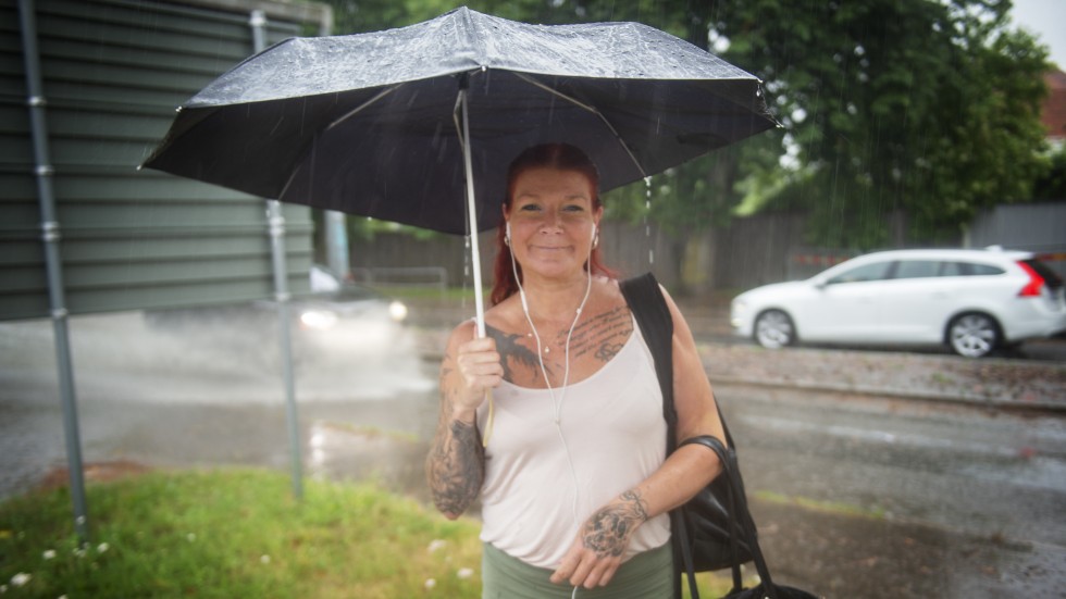 Åsa Wallén blev nedstänkt av en bil när hon var på väg till centrum för en AW.