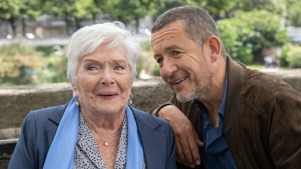 "Madeleine och taxichauffören" handlar om vänskapen som uppstår mellan den pratglada Madeleine (Line Renaud) och en butter taxichaufför (Dany Boon). Pressbild.
