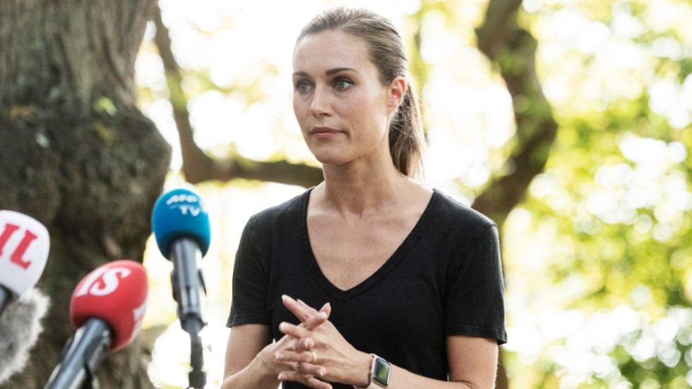 Finlands statsminister Sanna Marin på fredagens presskonferens.