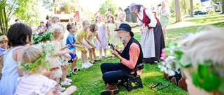 Midsommarfirande i Bureå – Lockade många besökare: ”Att fira midsommar i hembygdsparken är en tradition”