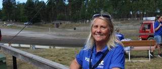 Vad är folkrace? Tävlingsledaren Beatrice förklarar sporten