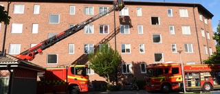 Brand i byggnad vållade vissa bekymmer för räddningstjänsten • "Var aldrig någon fara för liv"