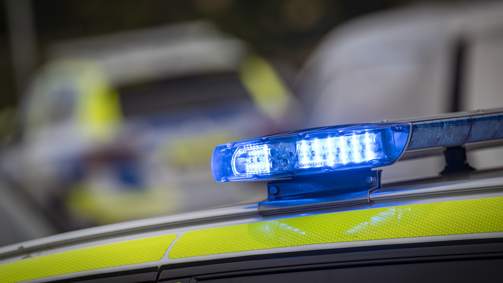 Polisen har fått in en anmälan efter att en bil ska ha försvunnit från en gemensam parkering i centrala Vimmerby. 