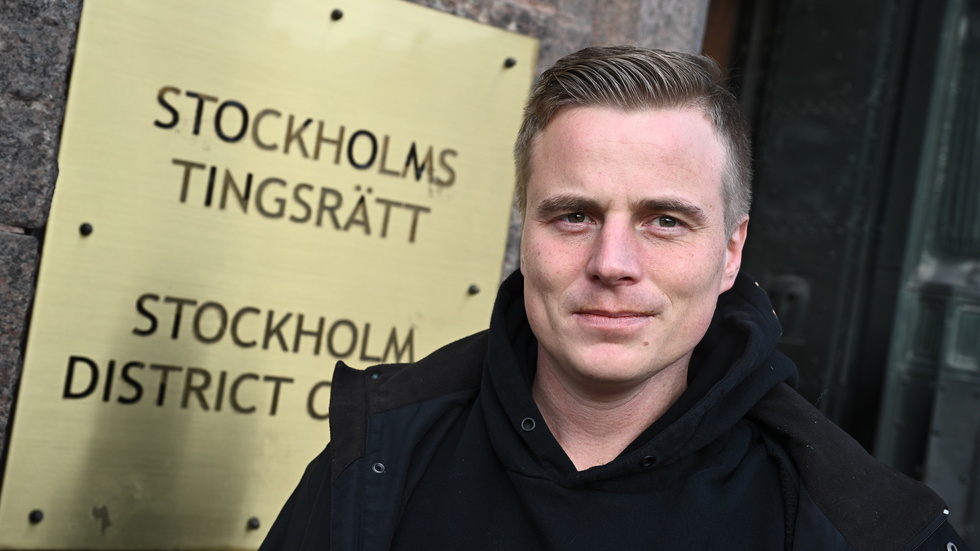 Jonathan Ravelin blev felaktigt dödförklarad. Nu stämmer han staten.