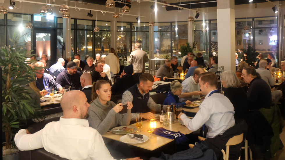 Brasserie21 var helt fulltsatt innan matchen.