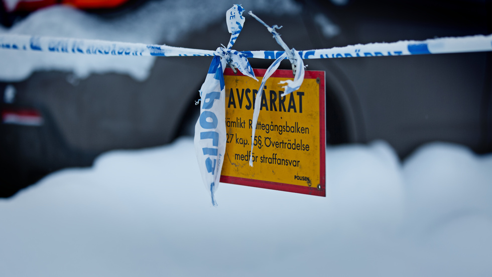 En man och en kvinna begärs häktade på sannolika skäl misstänkta för dubbelmordet i Piteå.