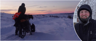 Tim cyklar hundratals mil i snön