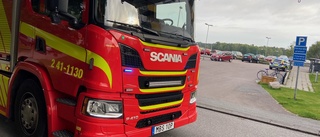 Kvinna svårt brännskadad i lägenhetsbrand i Eskilstuna