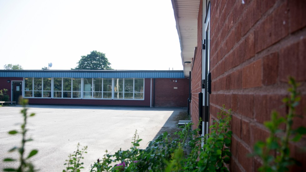 Vid en bättre ekonomi för kommunen måste skolan prioriteras, skriver företrädare för Liberalerna i Flen. På bilden Bettna skola.