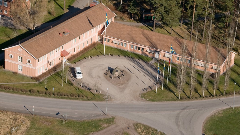 Obehöriga tog sig in på markstridsskolans område i Kvarn.