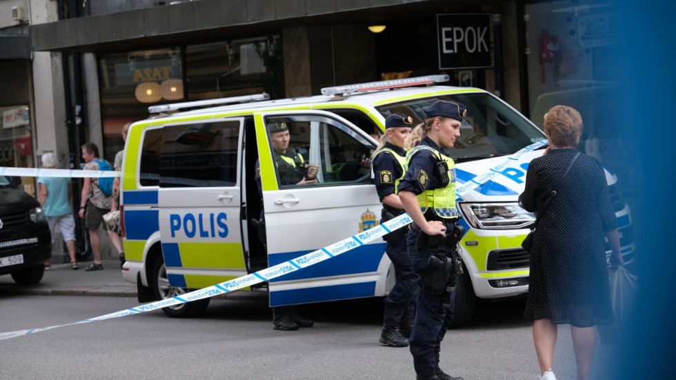 Många människor befann sig på och vid Storgatan när skottlossningen inträffade.