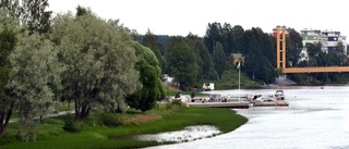 Efter avloppsläckan: Vattenprover blev liggandes över helgen