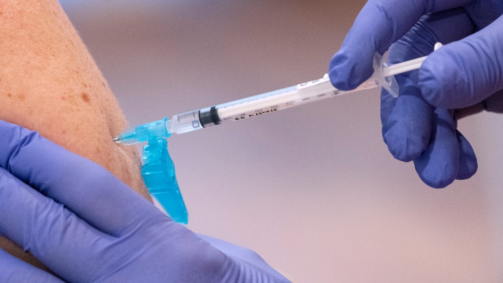 
Länsborna uppmanas att inte boka om- eller av sin vaccinationstid. 