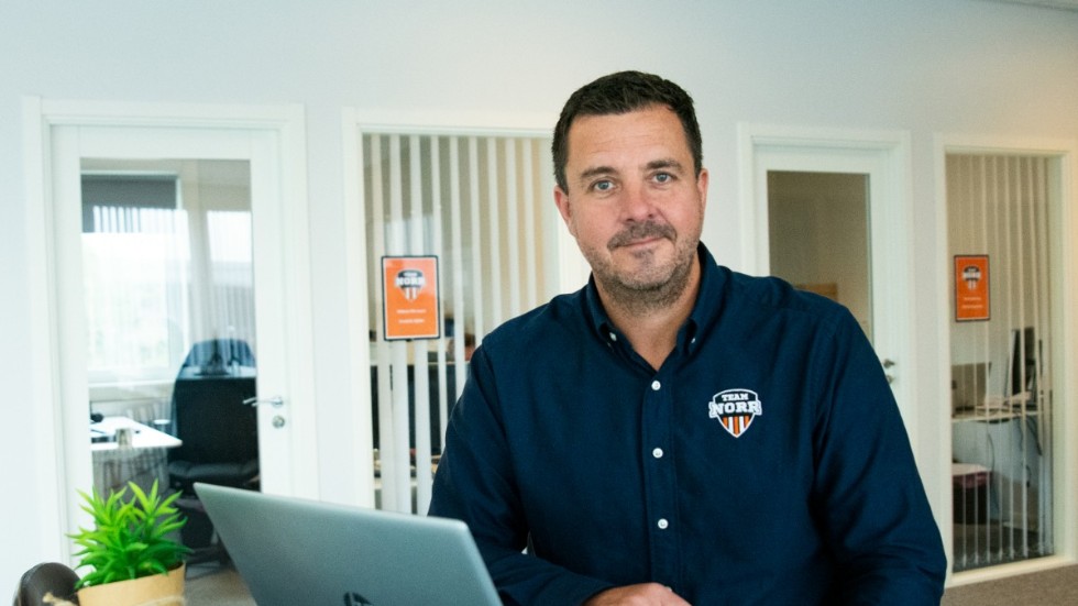 "Många företag är snabba på att köpa in ny teknik och missar allt för ofta att ge personalen rätt förutsättningar och utbildning", menar Jens Eriksson, digital coach på TeamNorr.