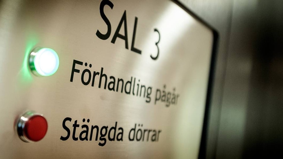 Bedrägeri. Storbedragagaren bör dömas till flera års fängelse, tycker åklagaren sedan rättegången i Uppsala tingsrätt avslutats.