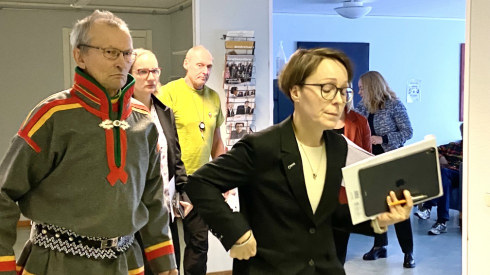 Lars Jon Allas och advokaten Inger Ann Omma.