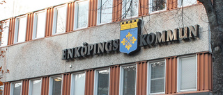 Öppna kommunhusets parkering för alla