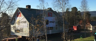 Första huset rullade iväg från Malmberget