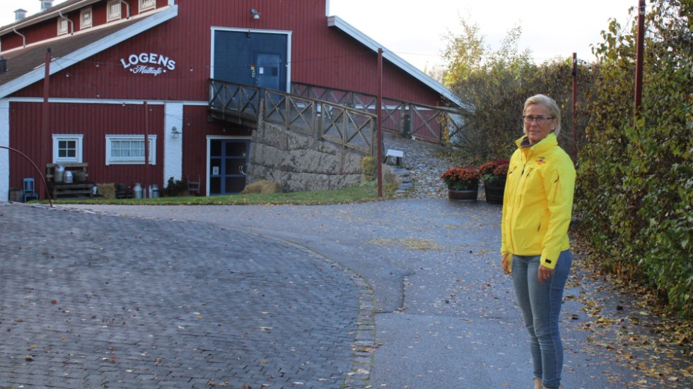 Bakom Lena Möller Bexell kommer man kunna gå ner till det nya raggmunkstältet som man hoppas ska kunna stärka upp på matsidan när Majkens håller stängt på grund av ombyggnation.