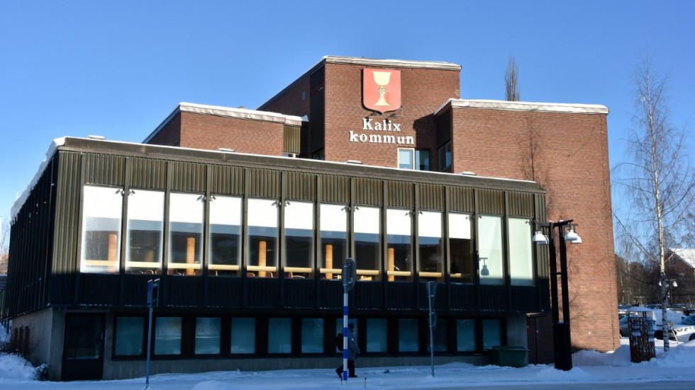 Det var vid ett särskilt boende i Kalix kommun som en vårdtagare påträffades sent på eftermiddagen med pyjamas och en blöt blöja på sig från kvällen innan.