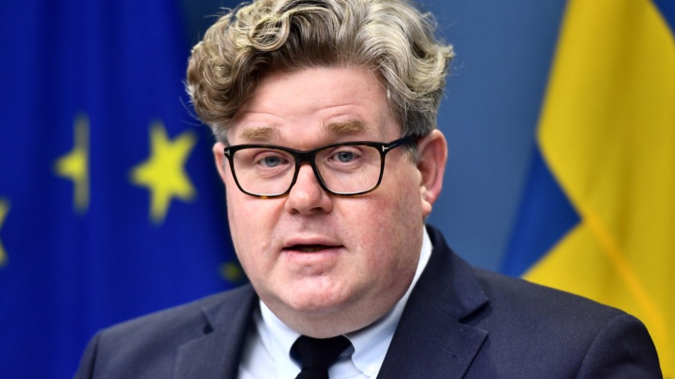 Justitieminister Gunnar Strömmer (M) vill underlätta för jägare och sportskyttar, men ändå försvåra för kriminella. Arkivbild.
