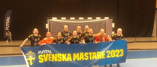 Galna glädjeyran för Smebys F17-lag – tog SM-guld i futsal