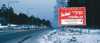 Alltför upplysande skylt sticker i ögonen