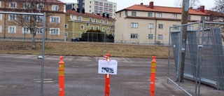 Färre parkeringar vid badet