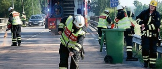 MC-förare halkade mot räcke