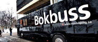 Bokbussen hamnar i trafiktrubbel