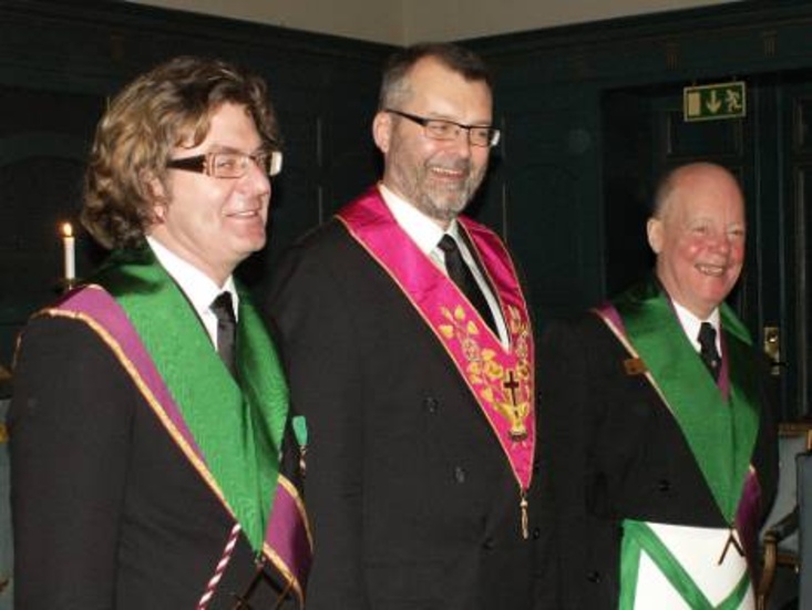 Från vänster forskningslogens ordförande Henrik Berg, Tommy Wegge och Dan Eklund. Foto: Sthig Jonasson.