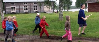 ...men arbetarbaracken är rivningshotad