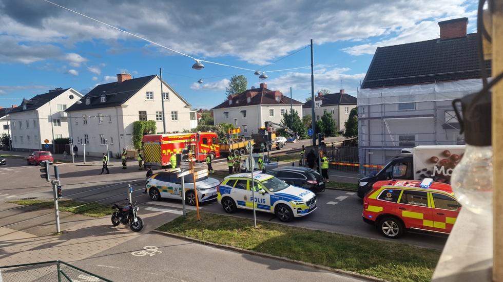 På tisdagseftermiddagen inträffade en trafikolycka i korsningen mellan Hagebygatan och Albrektsvägen.