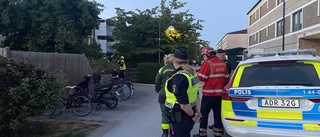 Brand i flerfamiljshus – rökdykare gick in och släckte