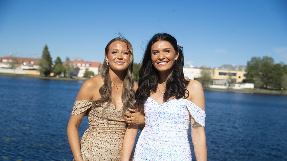 Glittrade i kapp gjorde barndomsvännerna Freja Karlberg och Alice Öberg som gör ”allt” tillsammans.