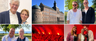 Bildextra: Stående ovationer för känd trio på scen i Vadstena