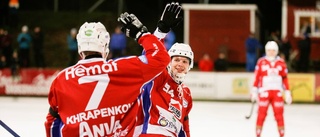 Han stannar i Kalix Bandy