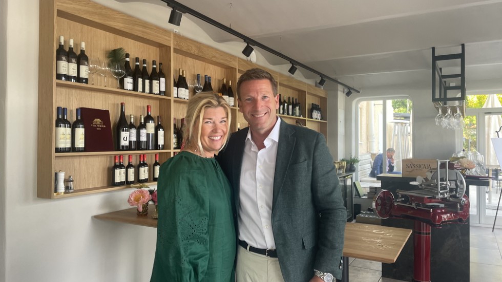 Elina och Fredrik Jonsson som tog köpte Villa Fridhem 2020 och sedan dess har gjort omfattande renoveringar. Planerna framöver innebär ännu större satsningar.
