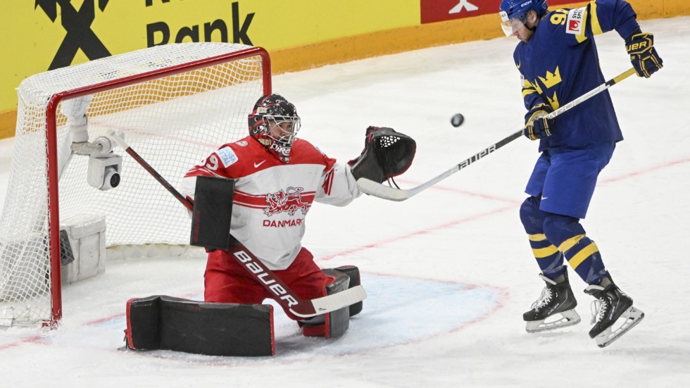 Alexander Nylander fick speltid mot Danmark.