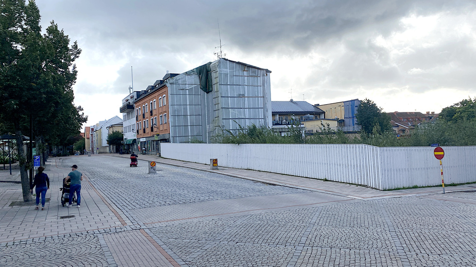 Bortsett från utformningen behöver Enköping knappast ytterligare hotell av den storlek som föreslagits, menar insändarskribenten.