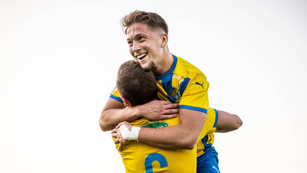 Högerbacken Danijal Omanovic var med och slog ut AFC ur Svenska cupen i våras. Nu kan han bli AFC:s nästa nyförvärv.