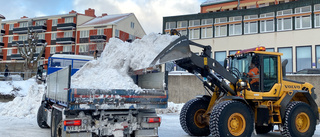 Snöberg flyttas från Motala centrum