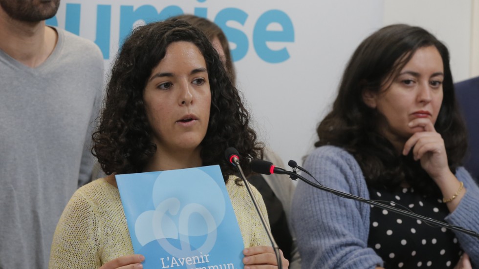 Franska Manon Aubry (till vänster) är gruppledare för EU-parlamentets vänsterledamöter och tillhör kritikerna mot det svenska förslaget om anmälningsplikt. Arkivfoto.