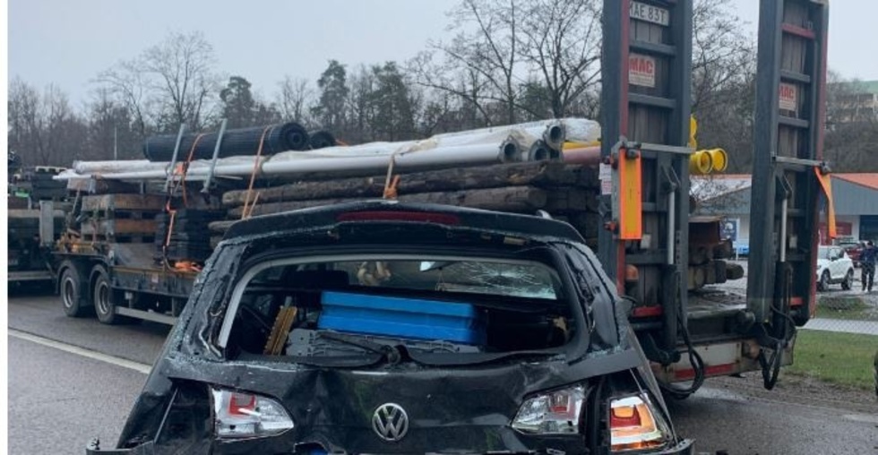Olycksplatsen norr om Huddinge den 25 april.
