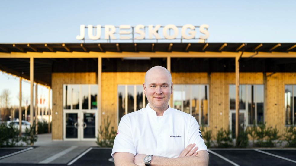 Kändiskocken Johan Jureskog är en av grundarna till Jureskogs, tillsammans med brodern Ludvig. Till sommaren 2021 slår de upp dörrarna till en ny restaurang i Eskilstuna.