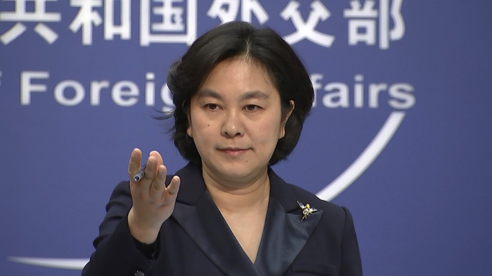Det kinesiska utrikesdepartementets talesperson Hua Chunying berättar om sanktioner mot bland andra USA:s före detta utrikesminister Mike Pompeo.